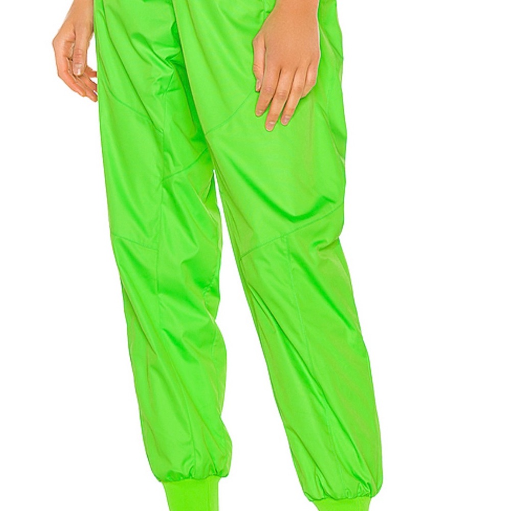 NSP Pant in Vapor Green, Green Strike & White
nike - Picture 4 of 4